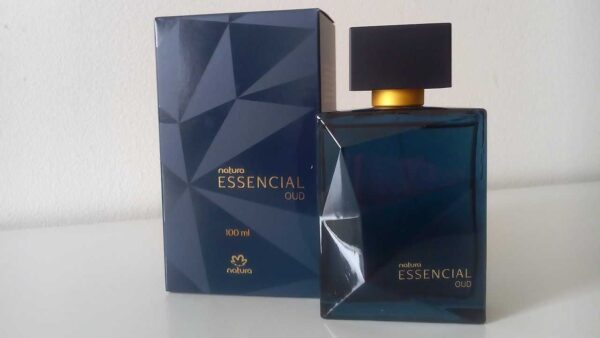 Essencial Oud Deo Parfum Masculino (100ml) - Image 2