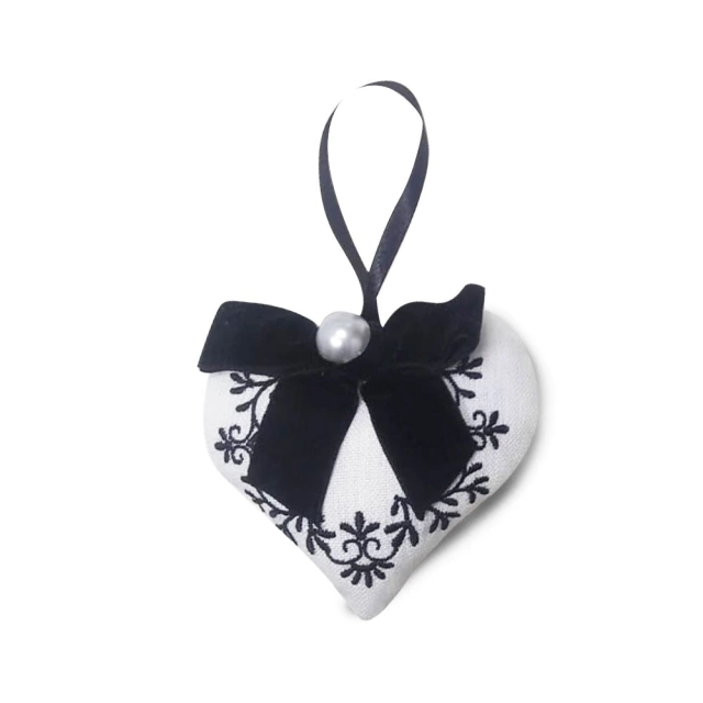 Mini Coração em Tecido Bordado - Imagem 7